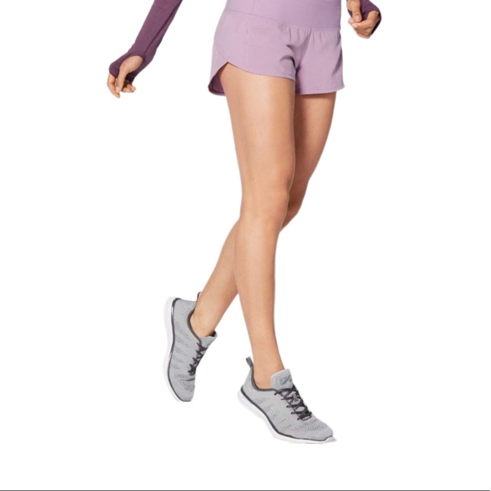 Lululemon lilac quartz 2.5” speed up short